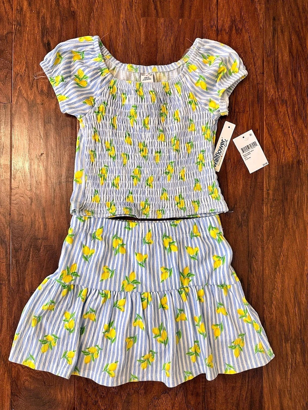 Wallflower20 Girls Size Small (6/7) Striped Set NWT